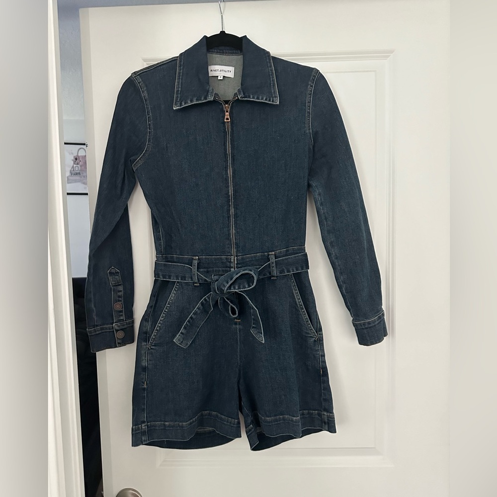 RIVET UTILITY Trendsetter Denim Playsuit Romper in Stone Wash Belted Pockets